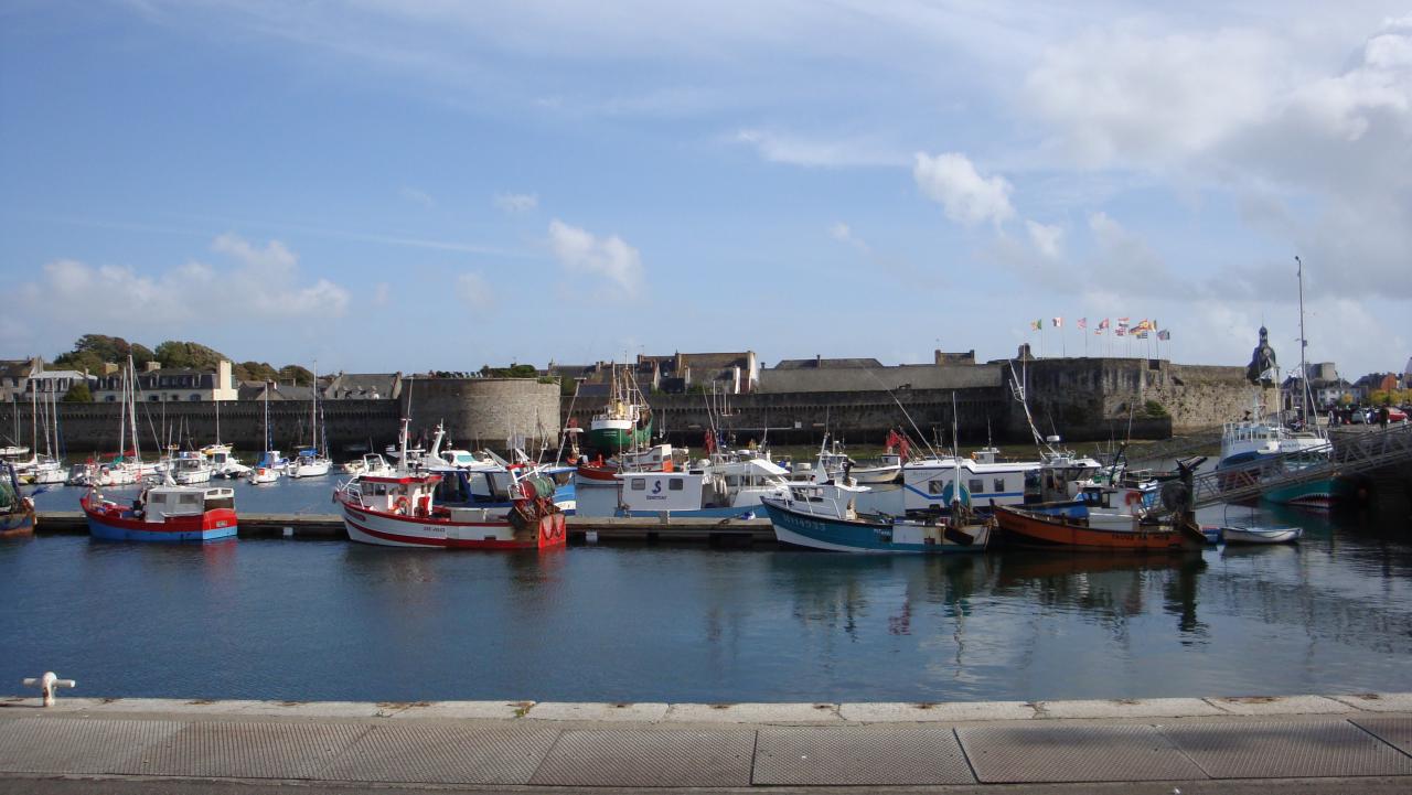 LE PORT DE CONCARNEAU ET LA VILLE CLOSE
